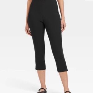 a new day Women's Classic Black Capris